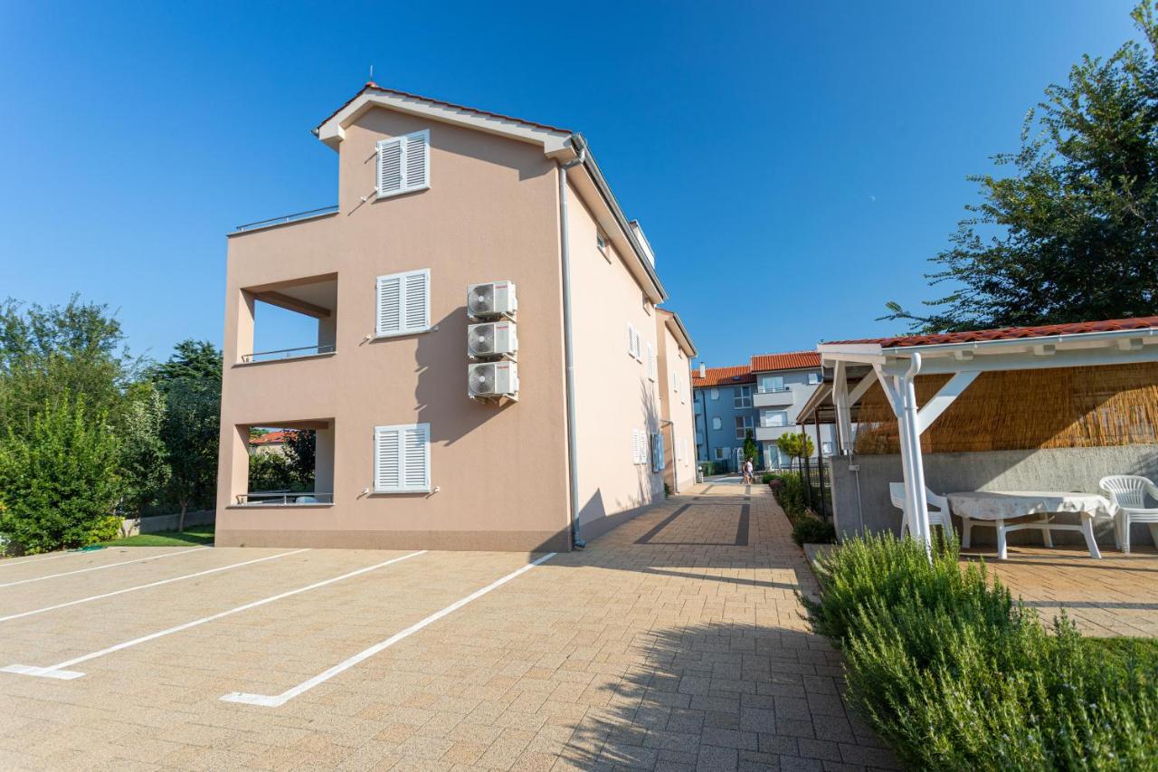 Apartments Crnekovic Jasna Baška Esterno foto
