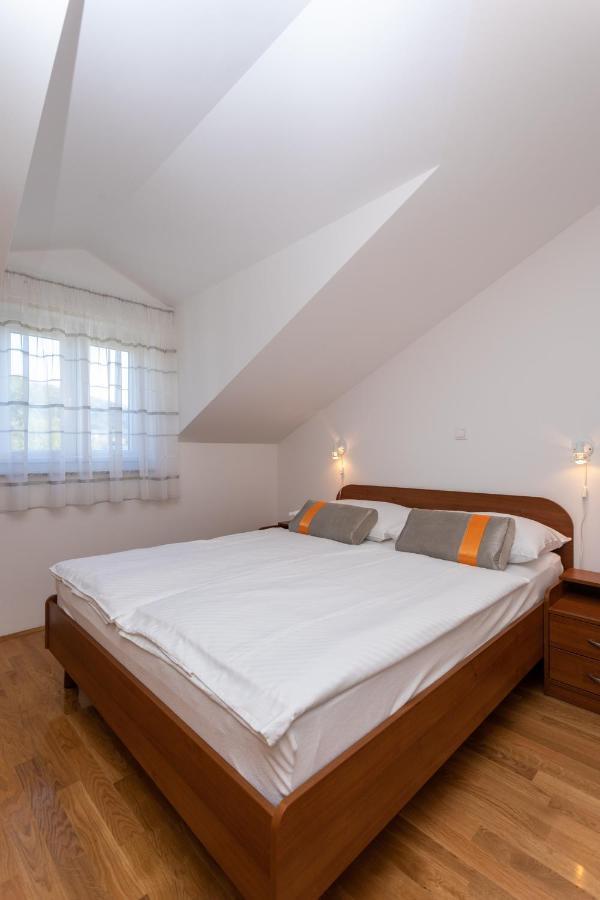 Apartments Crnekovic Jasna Baška Esterno foto
