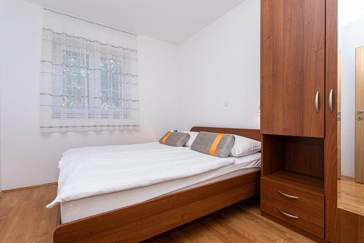 Apartments Crnekovic Jasna Baška Esterno foto